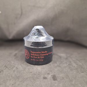 Signature A Peppermint Mocha Meltdown Cleansing Crème with Pump – New Sealed 9 o